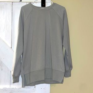 Sweater/Sweatshirt: size L, light green